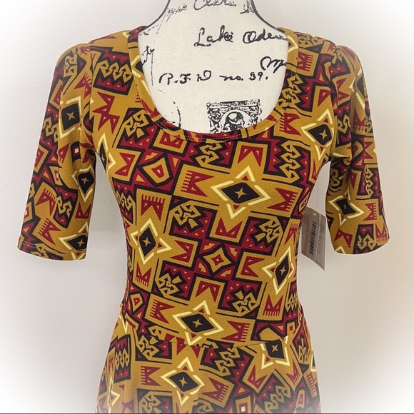 💕NWT Lularoe Nicole Dress Mustard Colored with Fun Star patterns💕 - Picture 5 of 12